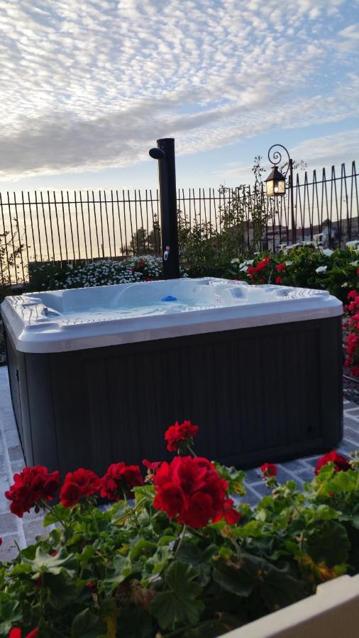 아데제 Casa Leandra Con Jacuzzi 게스트하우스 외부 사진