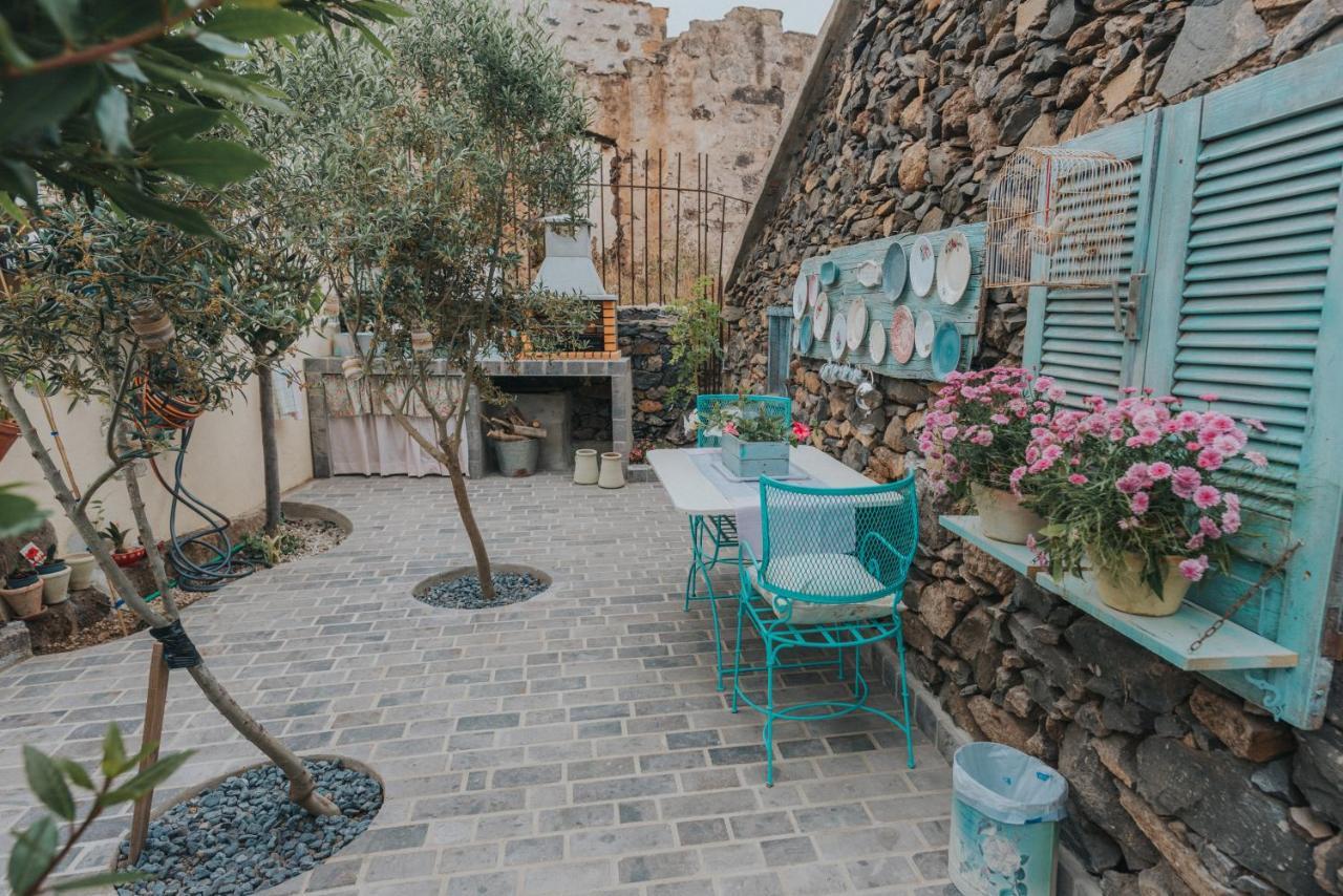 아데제 Casa Leandra Con Jacuzzi 게스트하우스 외부 사진